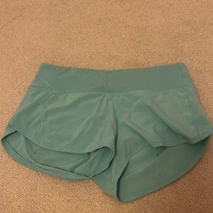 Lulu lemon speed up shorts